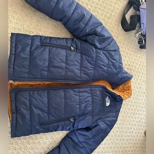 Boys 8-10 north face jacket! Reversible! Worn a couple times!